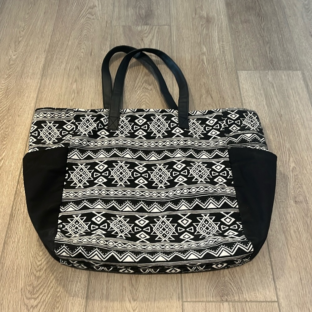 Tote bag